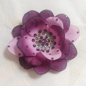 Tarina Tarantino purple flower anywhere clip